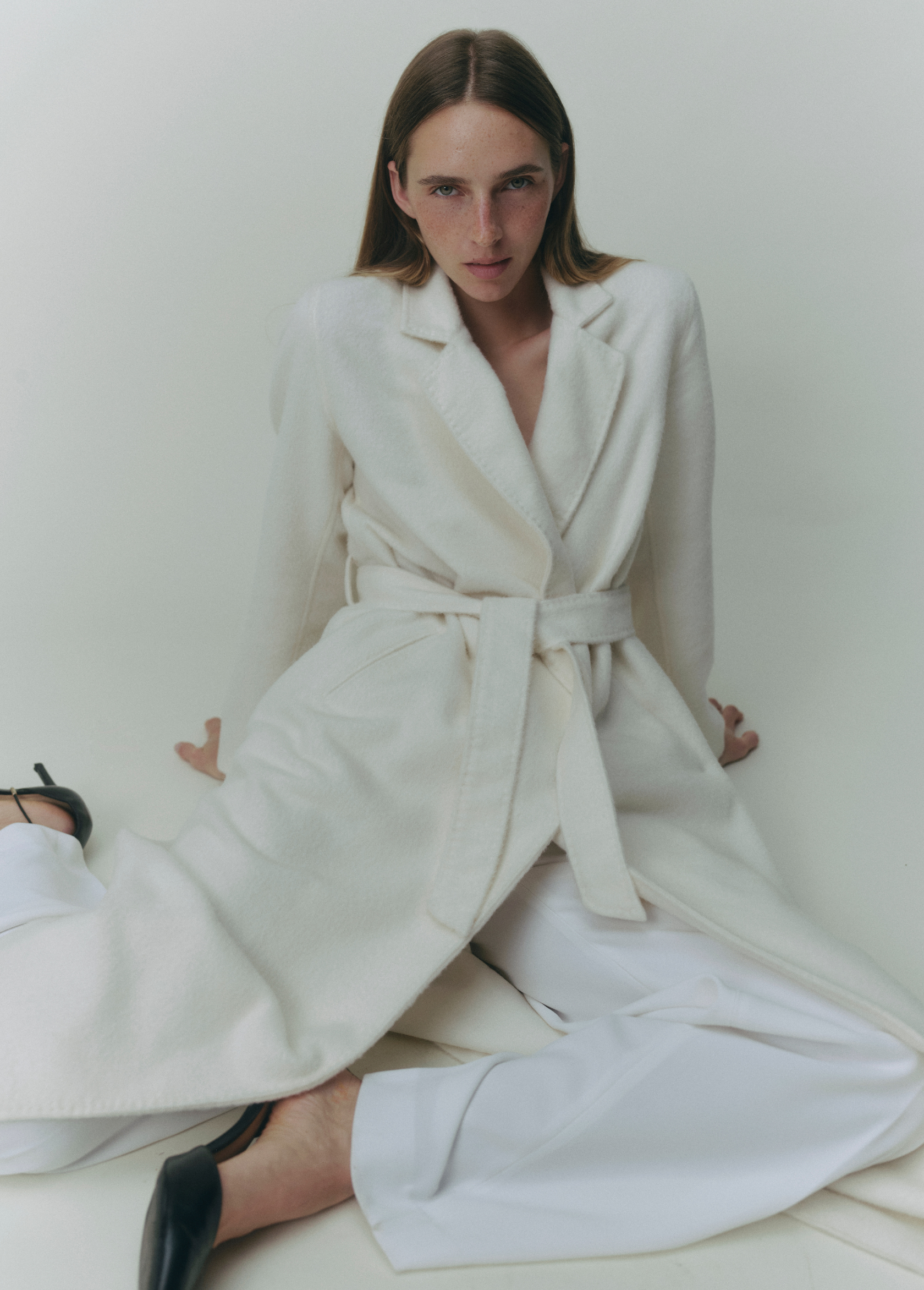 HARA LINE TRENCH COAT - WHITE