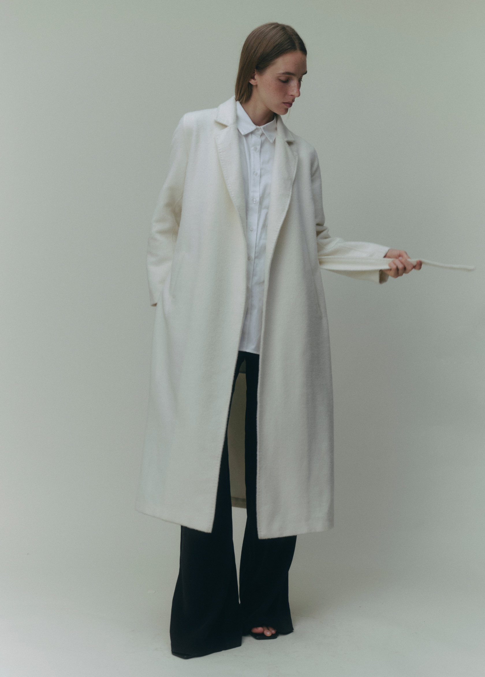 HARA LINE TRENCH COAT - WHITE